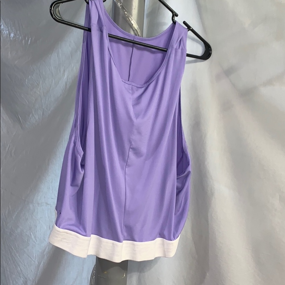 FABLETICS set 💜🤍 - Picture 2 of 3